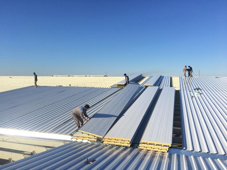 مزایا و معایب ورق پلی کربنات در پوشش سقف صنعتی و تأثیر آن بر هزینه ساخت و نگهداری